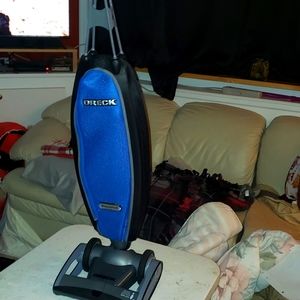 ORECK MAGNESIUM RS upright vacuum cleaner.Electric blue in color.Super light.